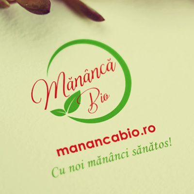 Label design, logo design and blog redesign for Mananca Bio